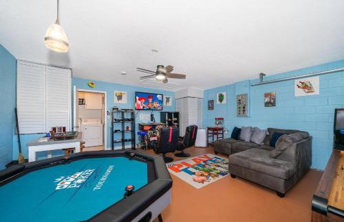 South Facing Pool with Stunning Lake View - Family Friendly Home - Nr Disney - Foto 8
