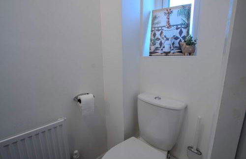 Modern 2-Bed Home in Swinton by MCPI Hosting, Perfect for Families & Contractors - Foto 23