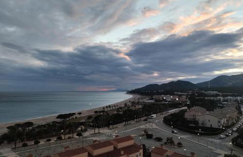 Apartamento con terraza, vistas playa y montaña - Foto 67