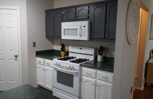 Modern and Cozy 3BR Memphis with Jetted Tub - Foto 18