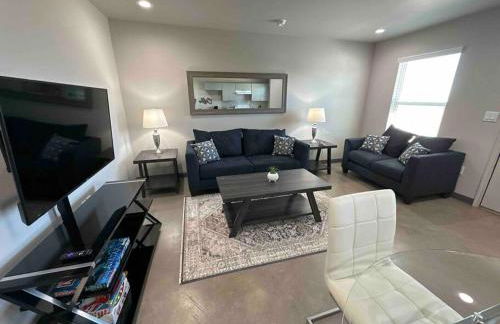 Brand New! Charming and Cozy - Foto 19