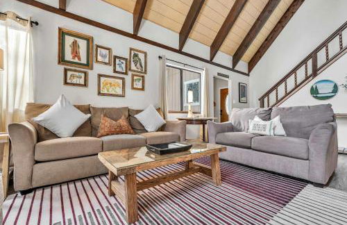 Beautiful Homewood Retreat with Deck and Grill - Foto 6