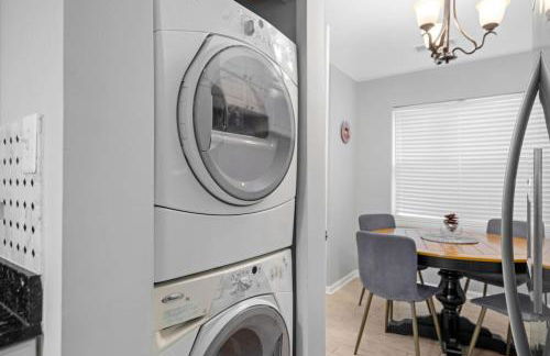 Parkside Alexandria Townhome - 3br free parking - Foto 29