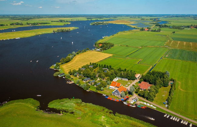 Waterlodge Sweltsje in Nes - Foto 17