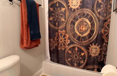 Cozy Downtown Cottage - Parking, Pet Friendly! - Foto 3