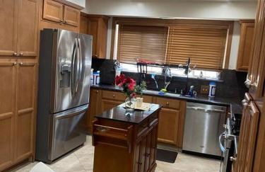 Luxury Oasis Home w/Pool Near CSUN-6 Guests - Foto 13