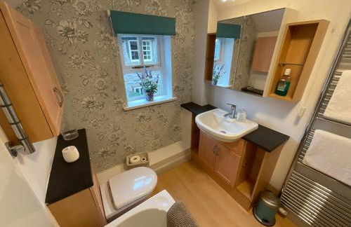 Carr’s cottage Eyam Peak District, - Photo 18