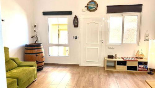 Monte y Mar ideal para buceo y senderismo - Foto 1