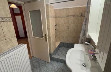 Καπνομάγαζο Λαδιά - Photo 7