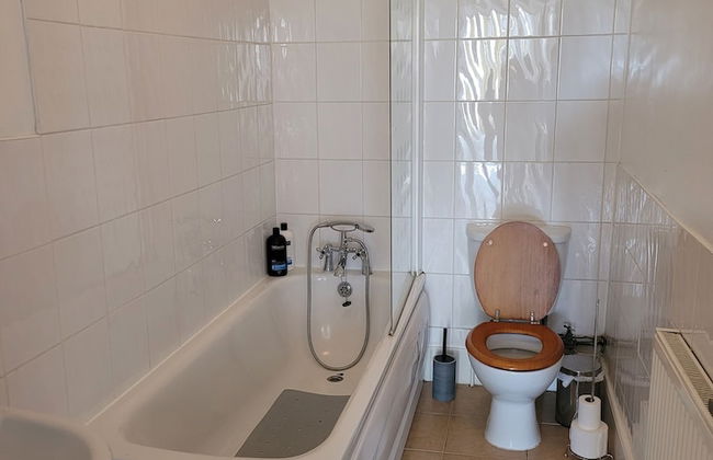 a sea View Property With a Short Walk to Beach - Photo 9