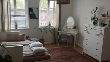 1 Zimmer zu vermieten in geteilter Wohnung mit dem Gastgeber - Foto 3