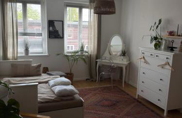 1 Zimmer zu vermieten in geteilter Wohnung mit dem Gastgeber - Foto 3