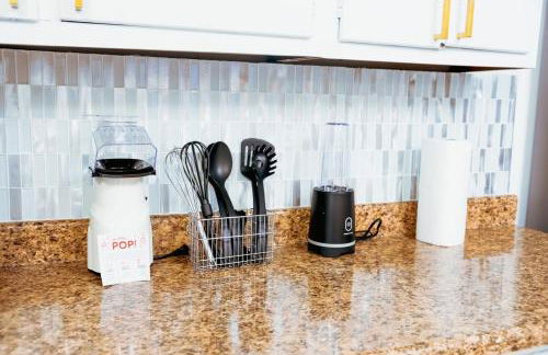 Fast transit to Manhattan with Parking on premises - Foto 27