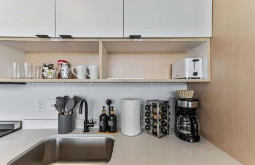 Downtown Stylish Cozy Vibe Work Area Free pkg Gym - Foto 18