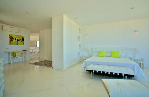 Serene Escape: Seaside Villa in Ibiza, 1001 - Foto 30