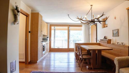 Dolomites Mountain Residence - Cozy Alpine Chalets with Private Parking - Foto 5