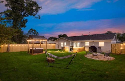 Luxury Home w Hot Tub near AT&T Stadium - Foto 28