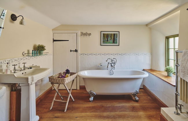 Coniston House - Photo 10