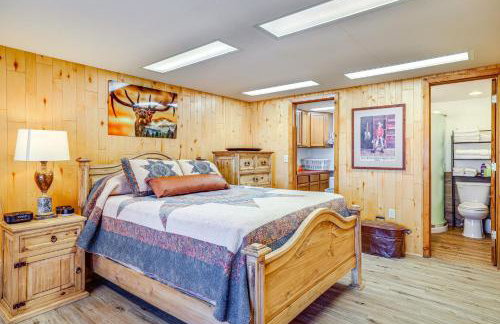 2 Mi to Main Street Mtn-View Escape in Lander! - Foto 13