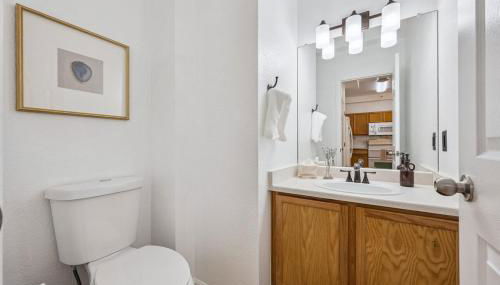 3BR Modern Retreat, Close to DIA & Downtown Denver - Foto 3