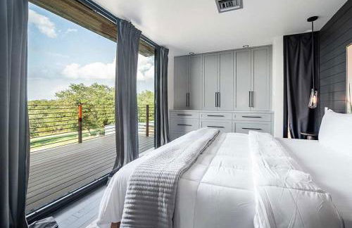 Luxury 4-Bedroom Container Home, Hot-Tub & Firepit - Foto 18