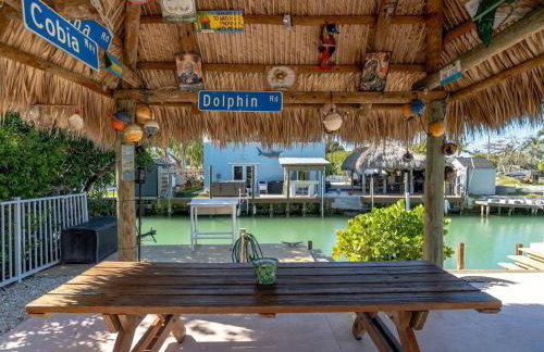 Tiki Time - Waterfront Pool Home, 65` Dock , Direct Ocean Access! - Foto 10