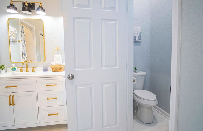 Trendy Historical Home Near Downtown Attractions - Foto 27