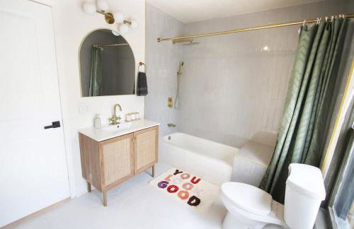 Walkable, Outdoor Oasis, BBQ, Firepit and Bocce Ball - Foto 3