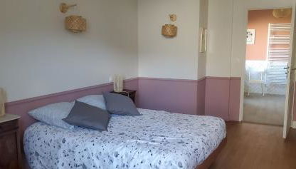 Le Cabinet-Charmante maison avec terrain - Foto 2