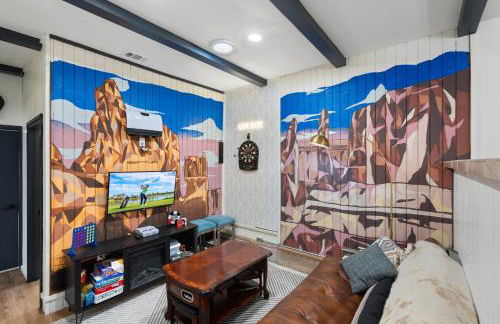 Walk to GC Train Depot and Route 66, king beds, game room, BBQ, firepit - Photo 29