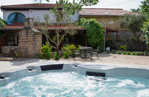 Stone Lady Holiday home with pool&hot tub,sauna,bbq,garden - Foto 33
