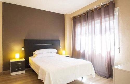 COSY 3 BED APT 200m FROM BEACH WiFi - Photo 8