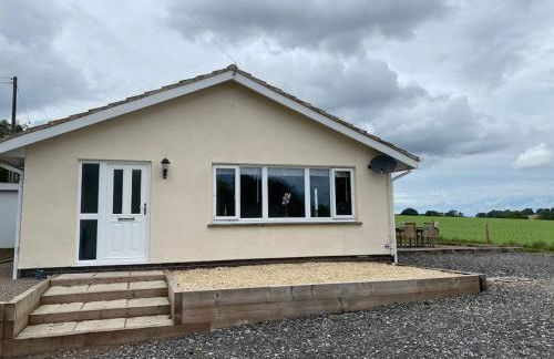 Cosy bungalow with views, walks, garden & parking. - Foto 12