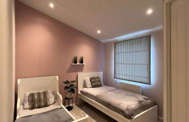 Family home in Billing aquodrome northampton sleeps up to 6 - Photo 7