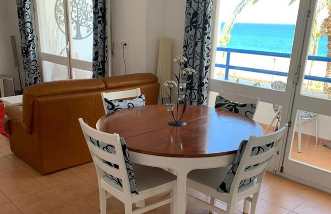 Seaview Balcony - 3 Bedroom Apartment Sleeps 6 - Foto 10