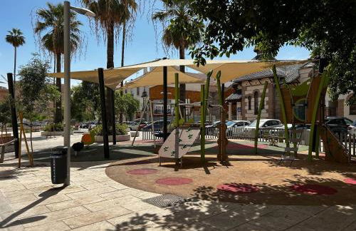 Peaceful & bright apartment with patio - Center - Foto 4