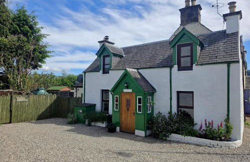 Loch Ness village cottage for 2 with free parking & pets welcome - Foto 1