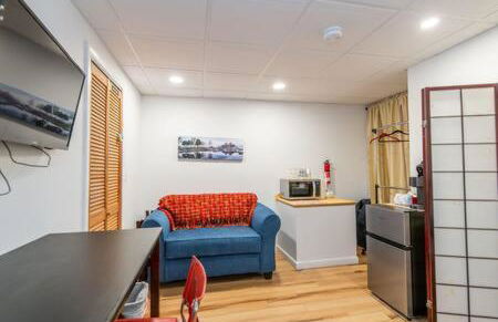 Cozy Private Apt near Downtown - Photo 9