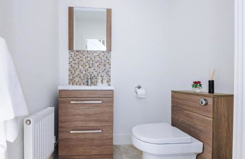 Hasting's House by YourStays - 3 Bedroom House in Stoke-on-Trent - Foto 60