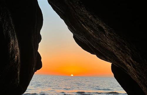 Stunning Sunset Ocean View Apt - Photo 30