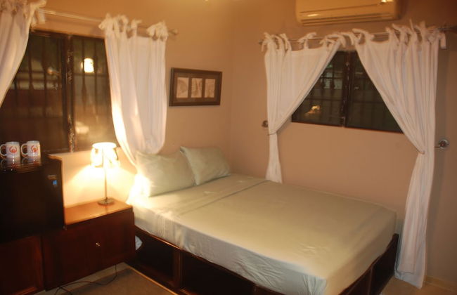 E&J Boutique Residences - Photo 14