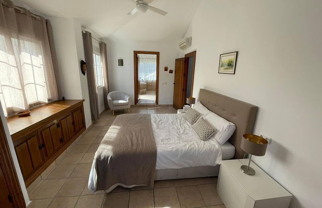 Benahavis Village House Sleeps 8 - Photo 4