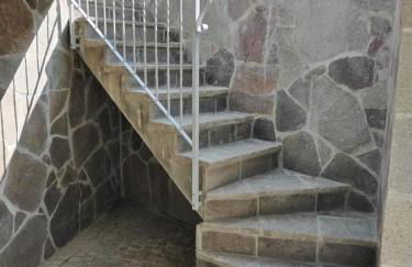 Bellavista a Villa Dalegno con giardino - Foto 13