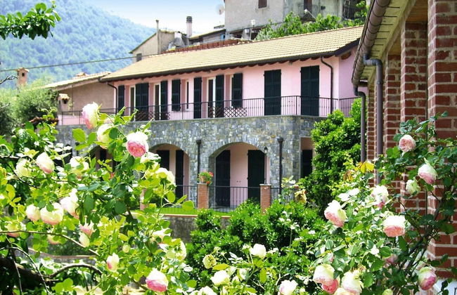 Apartment in Castellaro With Garden - Photo 28