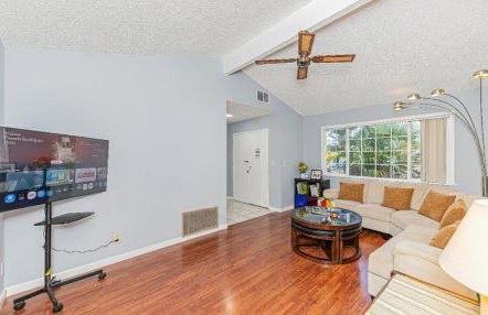 Family and Business Friendly Home near Great Mall & BART - 2640 - Foto 6