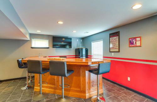 Bar, Pool Table and Yard! Spacious Union Home - Foto 22