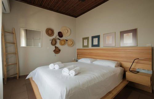 Nios House Panoramic Cottage - Photo 12