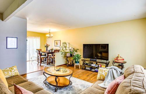 SeaTac Home with Patio and Grill - 3 Mi to Airport! - Foto 6