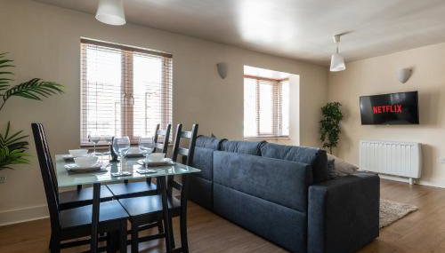 Spacious 2BR Flat - 2 Free Parking Spaces - Near LGW Airport - Foto 5