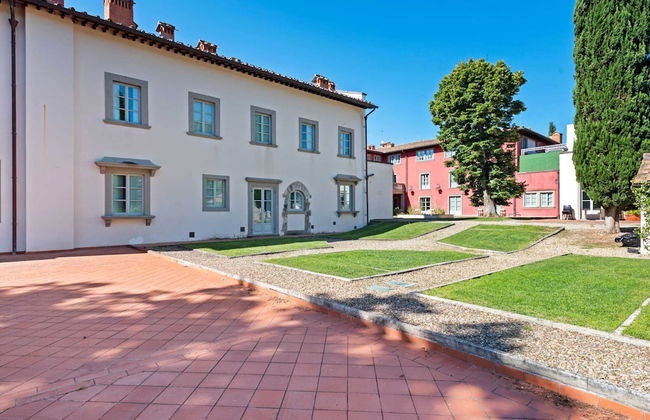 Garden & Wine Country Stay - Photo 25